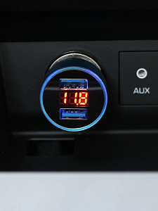 Зарядка в прикуриватель для автомобиля 2*USB TDS TS-CAU69