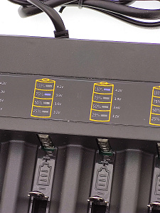 Зарядное устройство для аккумуляторов 18650 на 4 слота Орбита OT-APZ17