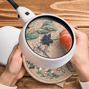 Лупа настольная с подсветкой на гибкой ноге Орбита OT-INL81