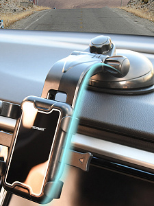 Держатель для телефона автомобильный на присоске TDS TS-CAA56 Черный