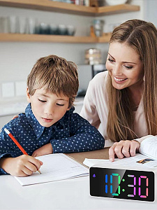 Орбита OT-CLT09 Белые часы настольные RGB (будильник, температура, дата)